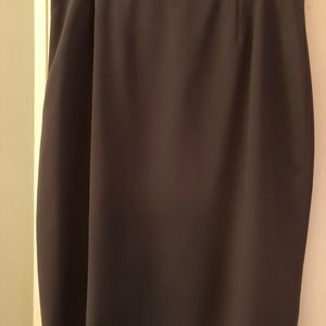 Lined knee length skirt